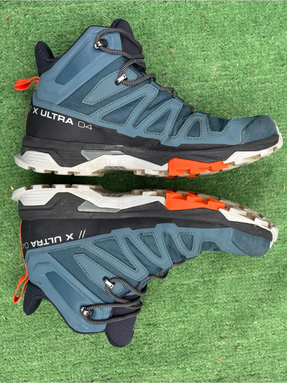 Salomon Men's Teal Black Mid-Height Trail Boots with Orange Accents